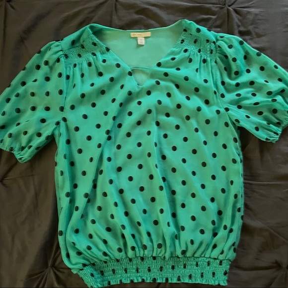 Cato polka-dot lightweight blouse size S.Color-light green with black polka dots - Picture 4 of 5